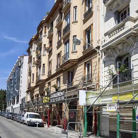 Near Gambetta Apartamento